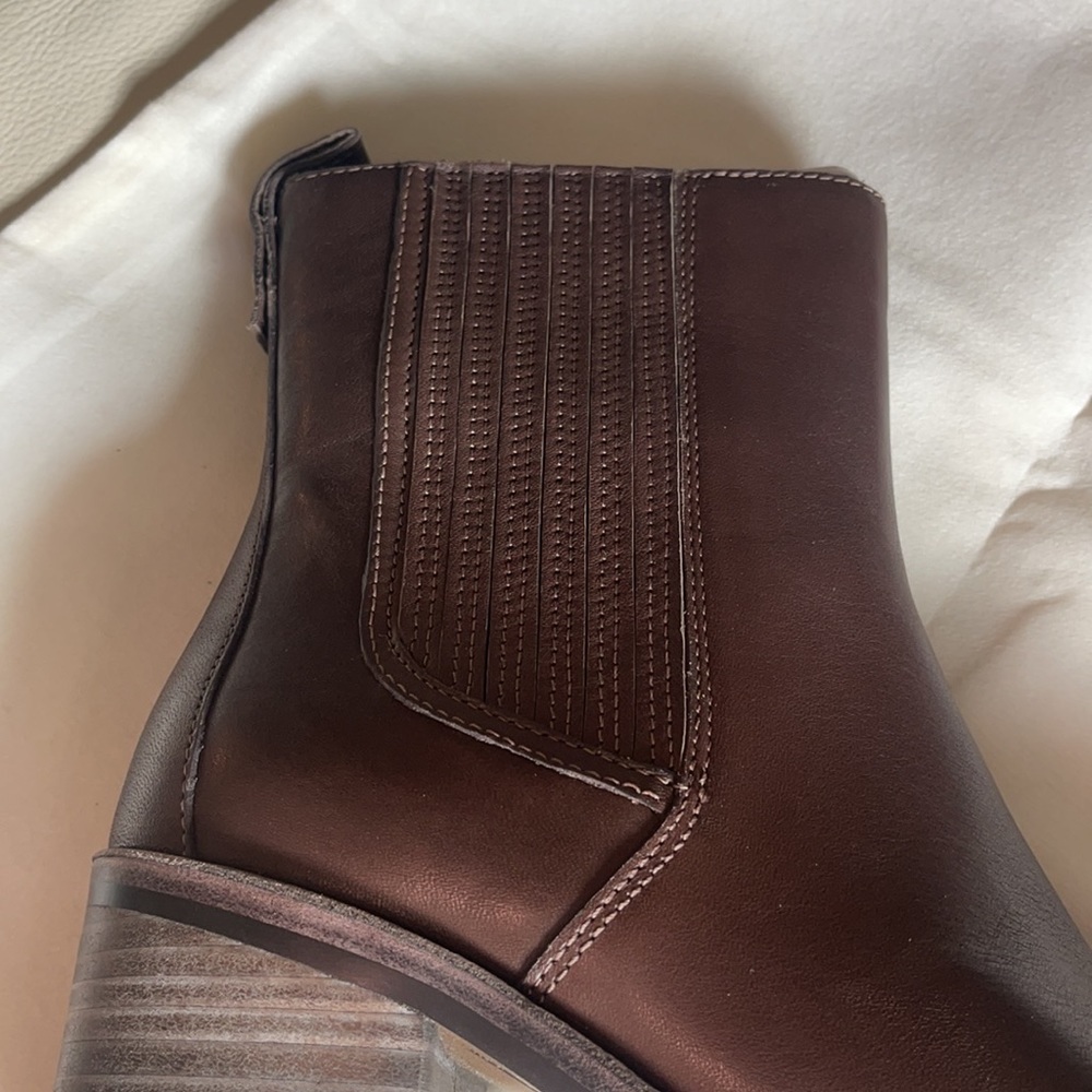 UGG W Camden beautiful brown/chocolate color 🥾 - Picture 5 of 12